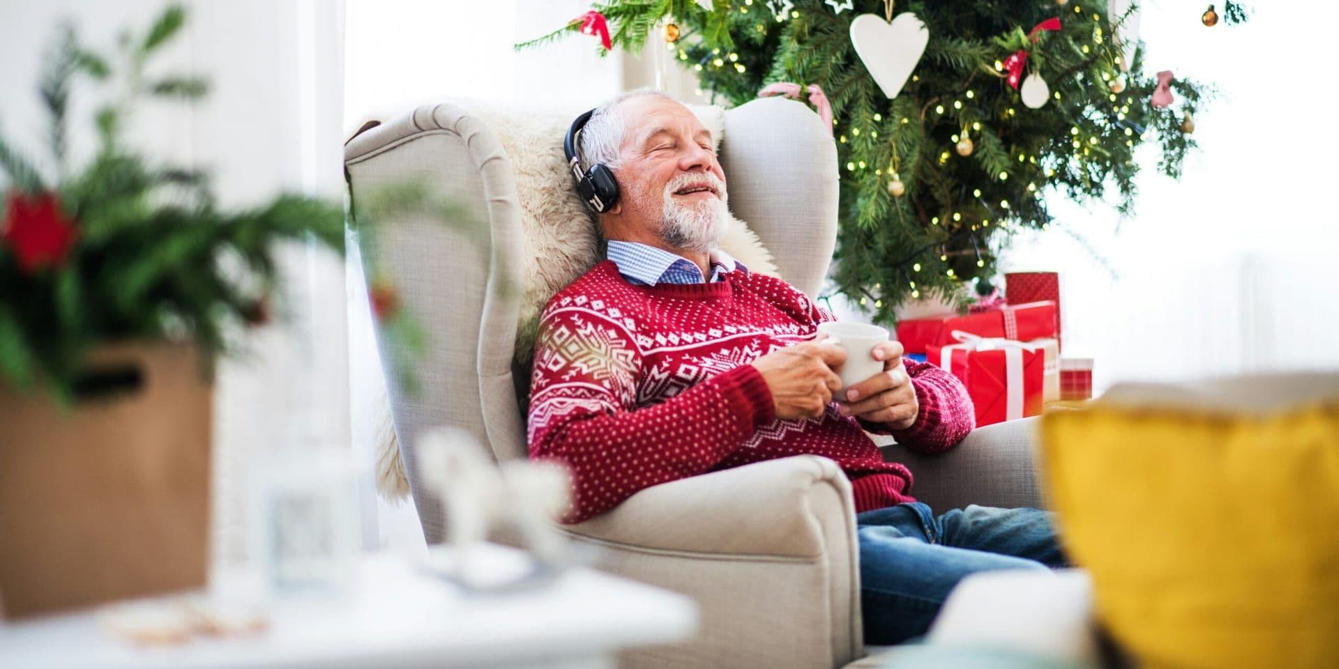 Holiday Music Floods U.S. Charts as 2025 Ends with Seasonal Streaming Surge